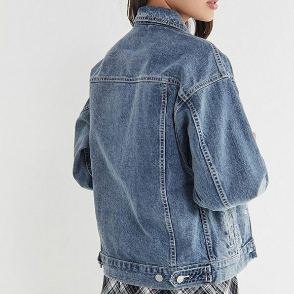 Levi’s Ex-Boyfriend Denim Trucker Jacket - Picture 3 of 4